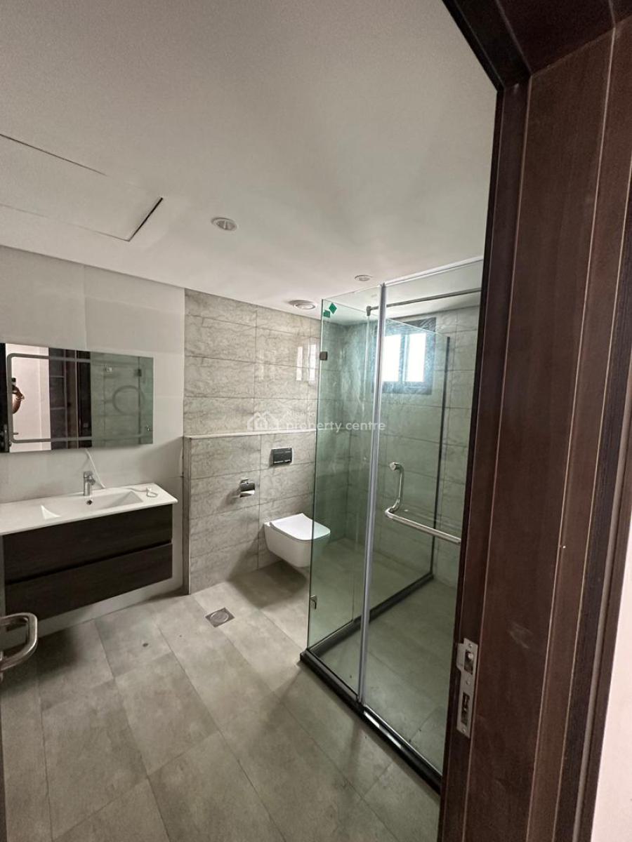 Luxury 4 Bedrooms Top Floor Flat in Well-built Residential Development, Banana Island Road, Ikoyi, Lagos, Flat / Apartment for Rent