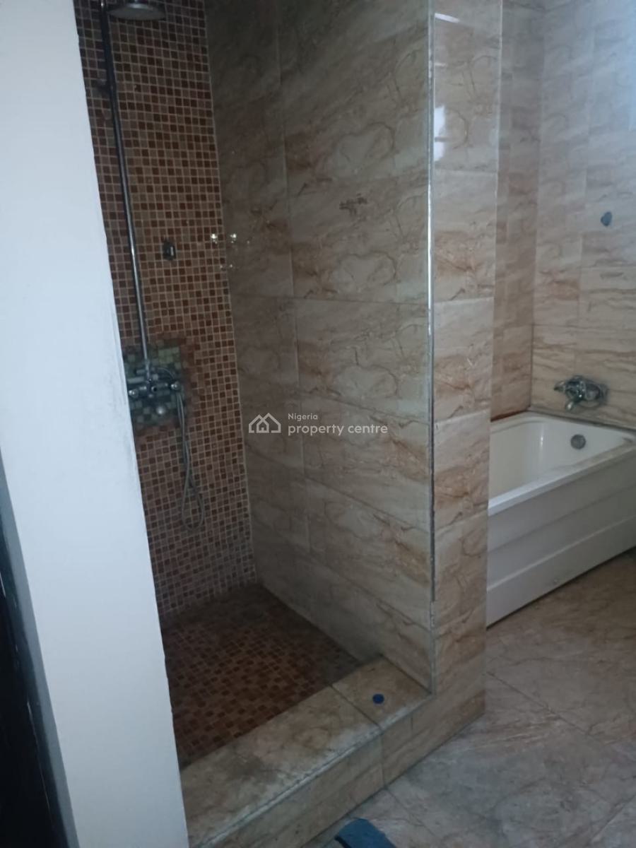Serviced 3 Bedroom Apartment with Bq, Lekki Phase 1, Lekki, Lagos, Flat / Apartment for Rent