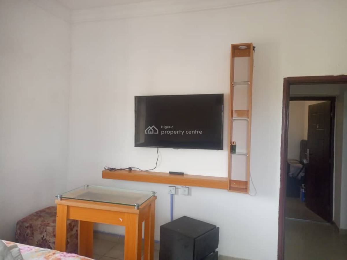 Clean 2 Bedroom Flat, Ikate Elegushi, Lekki, Lagos, Flat / Apartment for Rent