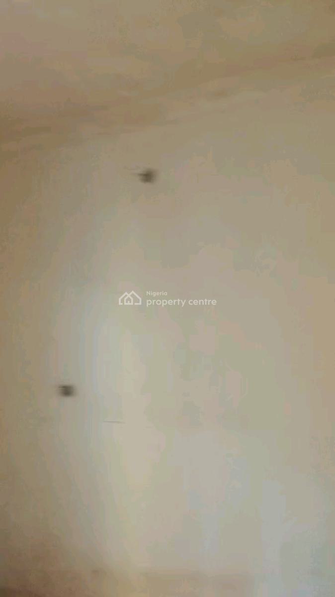 a Spacious Mini Flat with Carpark, Adekunle, Yaba, Lagos, Mini Flat (room and Parlour) for Rent