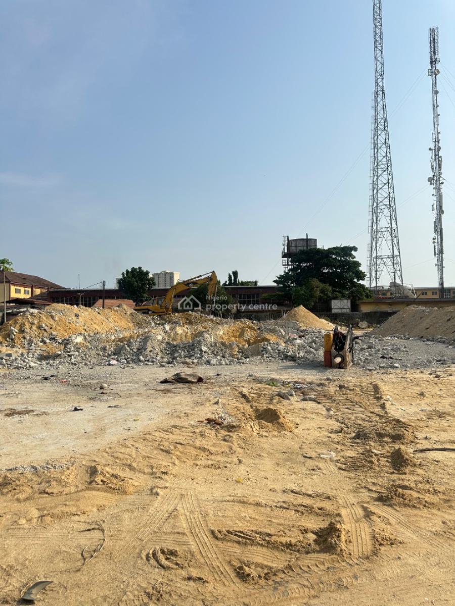 4 Bedrooms Terraced Town House with Penthouse Room, Ahmadu Bello Way, Naval Dockyard, Victoria Island (vi), Lagos, Terraced Duplex for Sale