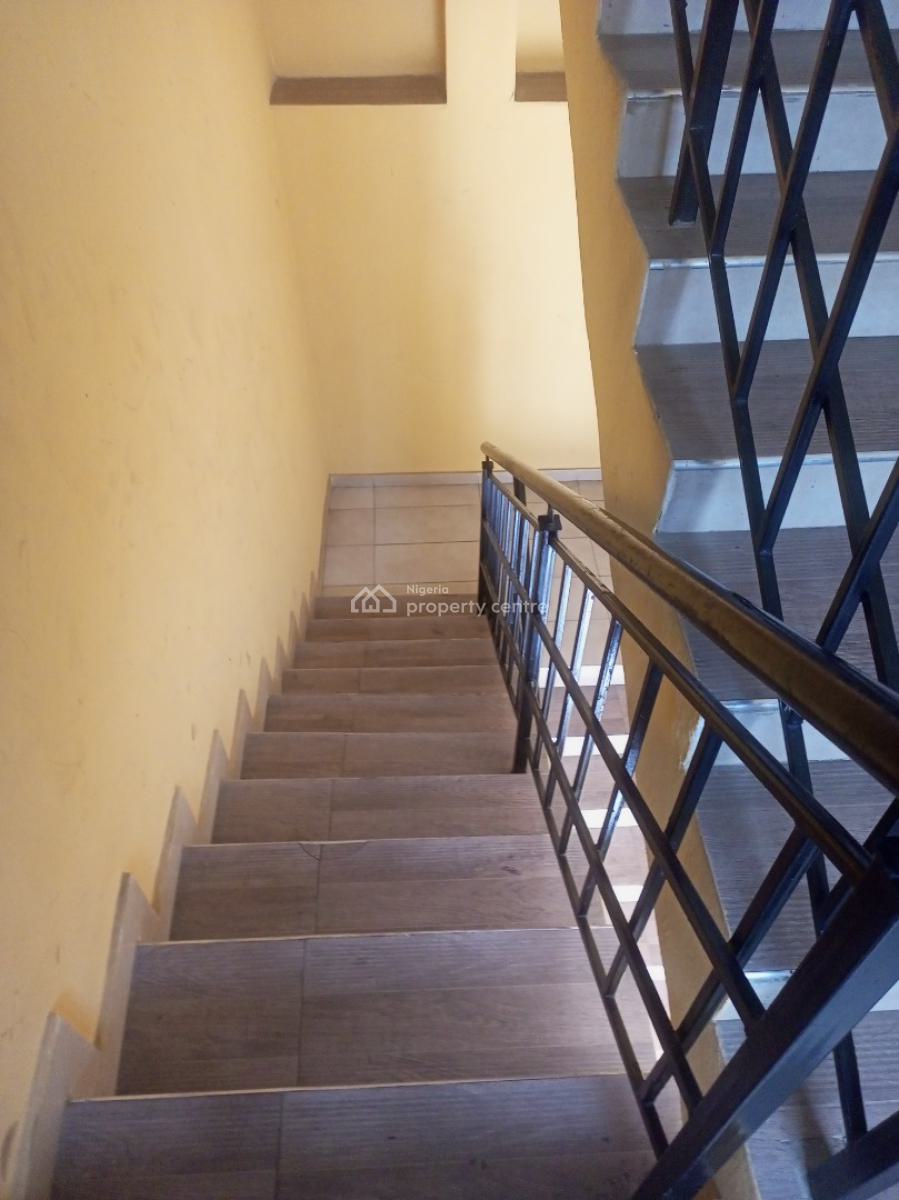 Neatly Used 3 Bedroom Flat with Bq, Off Isaac John Street, Ikeja Gra, Ikeja, Lagos, Flat / Apartment for Rent