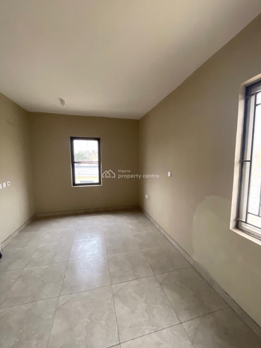 Magnificent 2 Bedroom Apartment, Surulere, Lagos, House for Sale