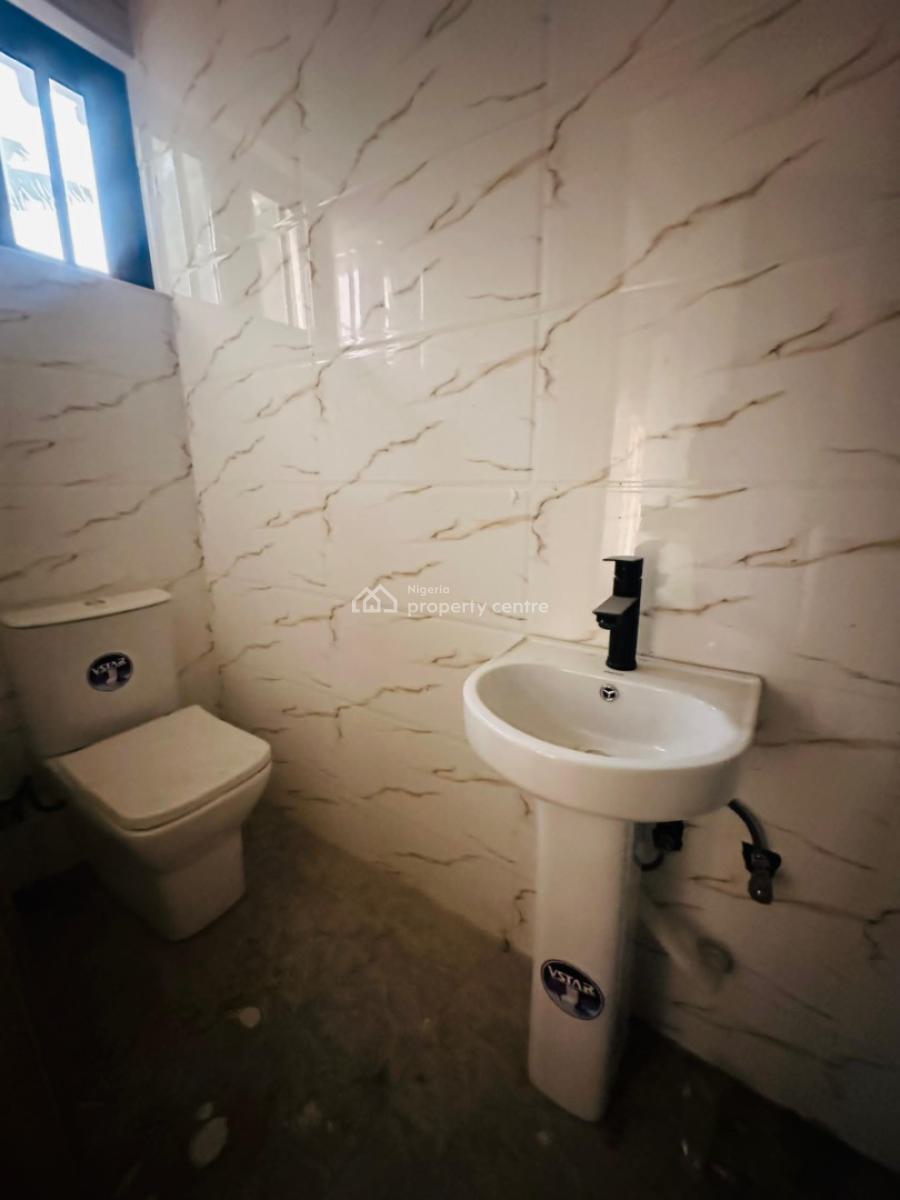 Compact 2 Bedroom Apartment, Gra Phase 2, Magodo, Lagos, Flat / Apartment for Sale