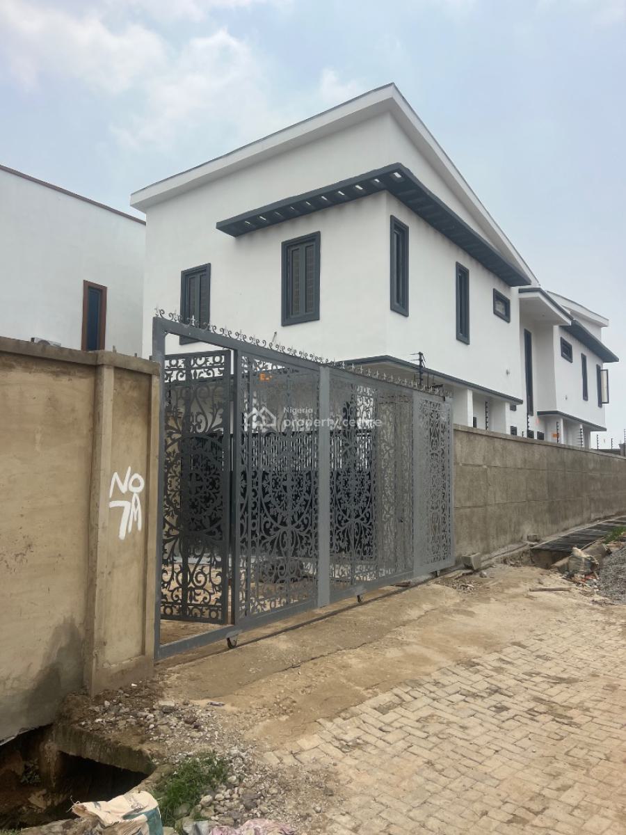 3 Bedrooms Semi Detached in a Mini Estate, Olowora, Magodo, Lagos, Semi-detached Duplex for Sale