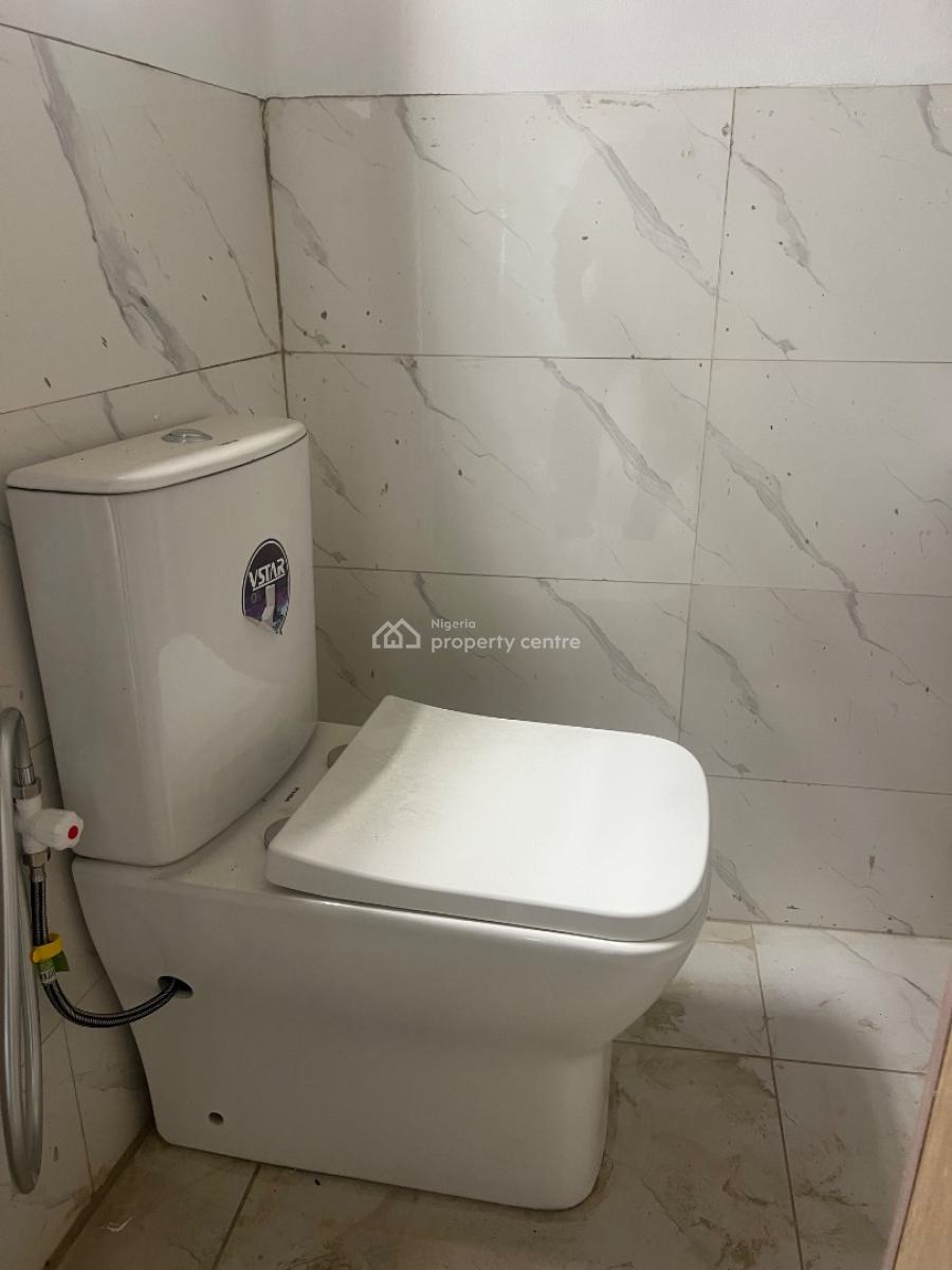 3 Bedrooms Semi Detached in a Mini Estate, Olowora, Magodo, Lagos, Semi-detached Duplex for Sale