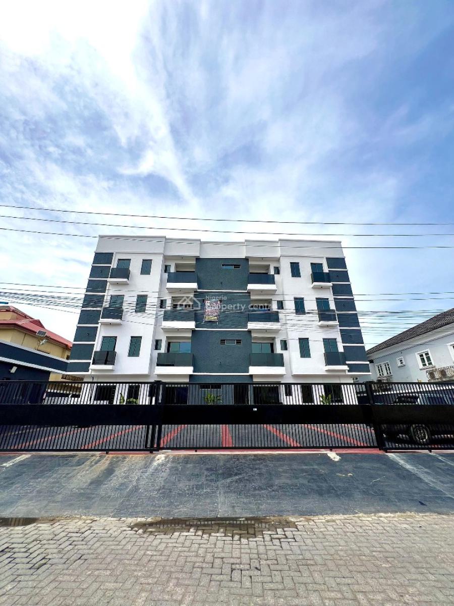 Luxury and Spacious  3 Bedroom Apartment with Bq and Elevator., Lekki Phase 1, Lekki, Lagos, House for Sale