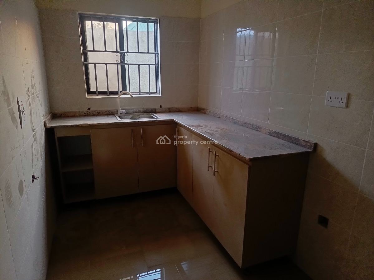 Luxury 2 Bedroom Flat, Abacha Road Zamani Estate, Mararaba, Abuja, Flat / Apartment for Rent