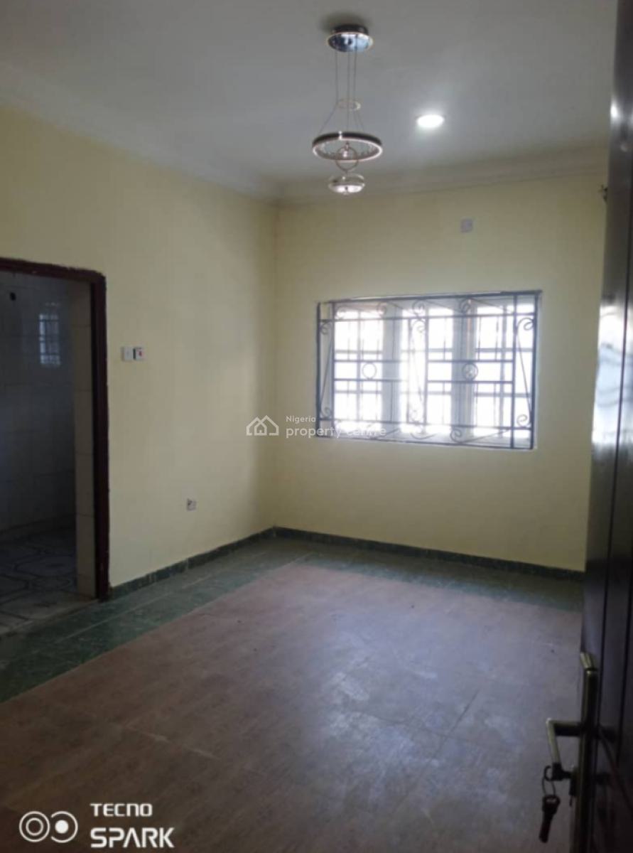 Office/ Residential Use, Extremely Spacious Neat 3 Bedroms Flat N Bq, Utako, Abuja, Flat / Apartment for Rent