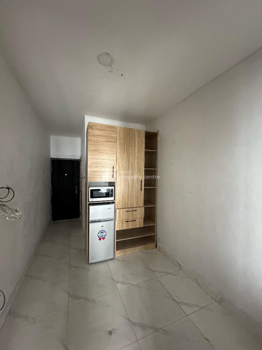 Contemporary Styled 2 Bedroom Apartment with a Fitted  Guest Room, Shortlet Worthy Serviced Apartment with Swimming Pool,bq, Lekki Phase 1, Lekki, Lagos, Flat / Apartment for Sale