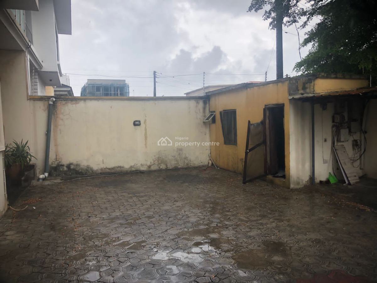 Spacious Five (5) Bedroom Semi Detached Duplex with Bq, Lekki Phase 1, Lekki, Lagos, Semi-detached Duplex for Rent