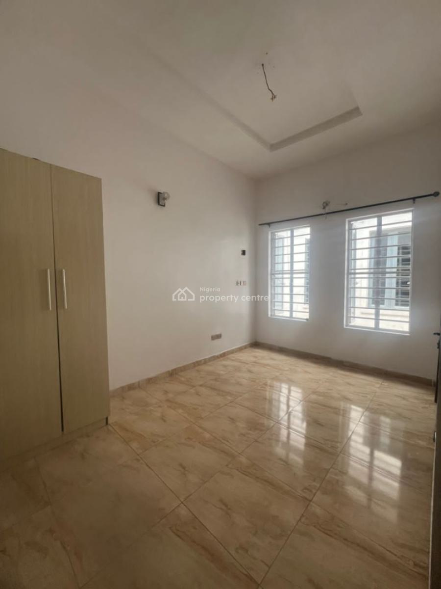 Luxurious Room Shared Apartment, Royal Pine Gate 1, Orchid Rd, Lekki, Lagos, Self Contain (single Rooms) for Rent