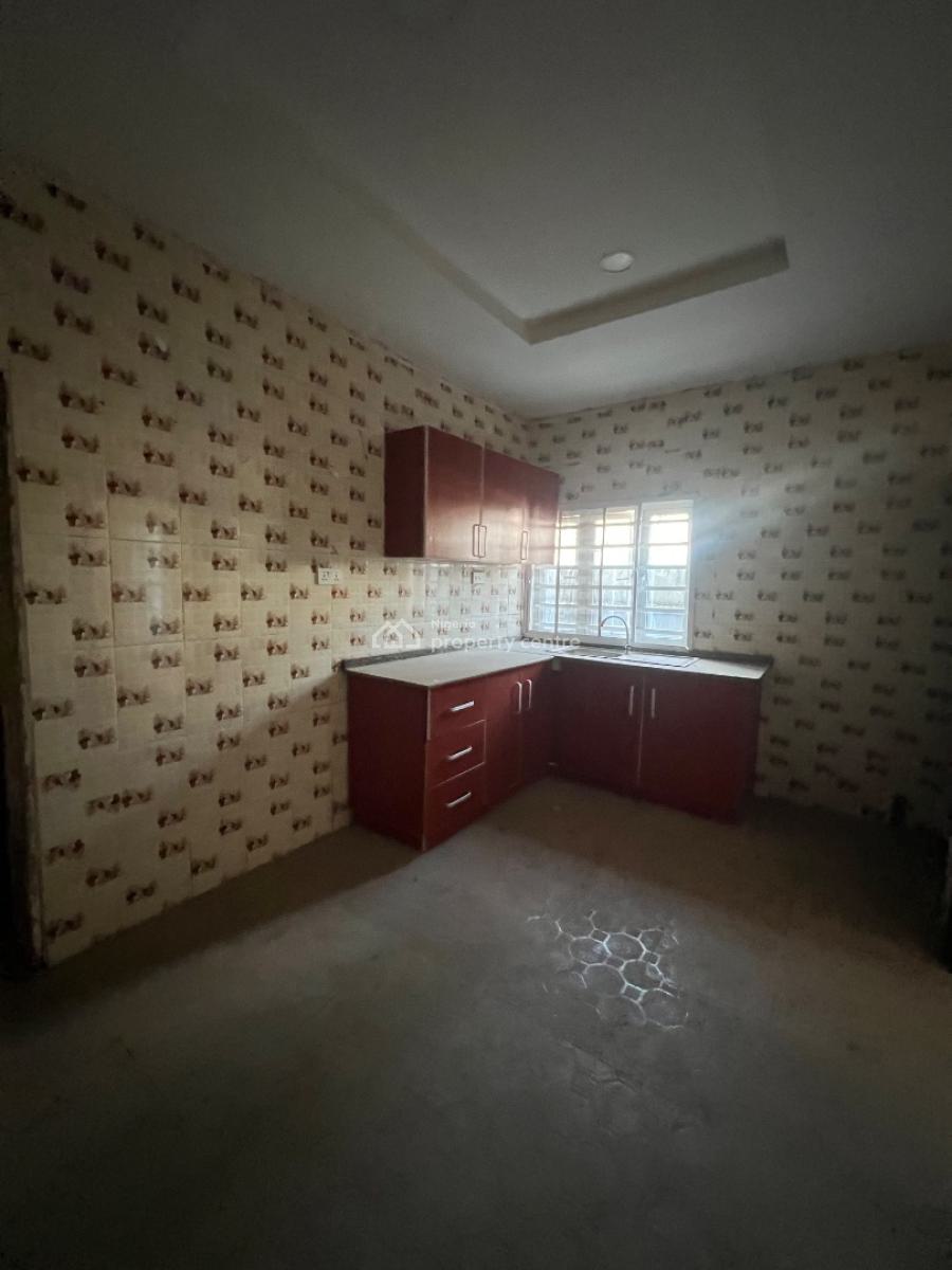 Spacious 3 Bedroom Apartment, Blenco Eatate, Sangotedo, Ajah, Lagos, Flat / Apartment for Rent