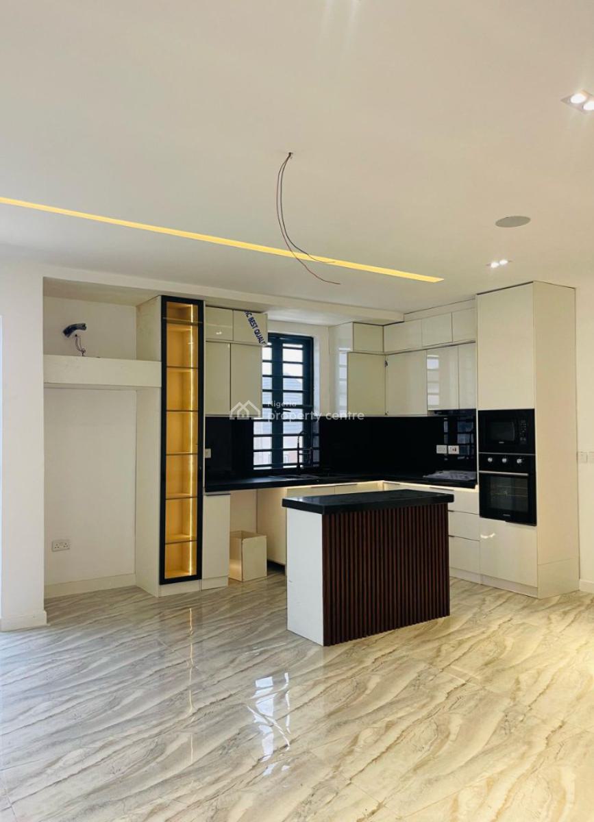 Decently Finished 2bed Apartment with Gym and Pool, Agungi, Lekki, Lagos, Flat / Apartment for Sale