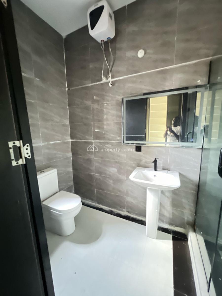 Stunning 2 & 3 Bedroom Apartment, Lekki Phase 1, Lekki Phase 1, Lekki, Lagos, Block of Flats for Sale