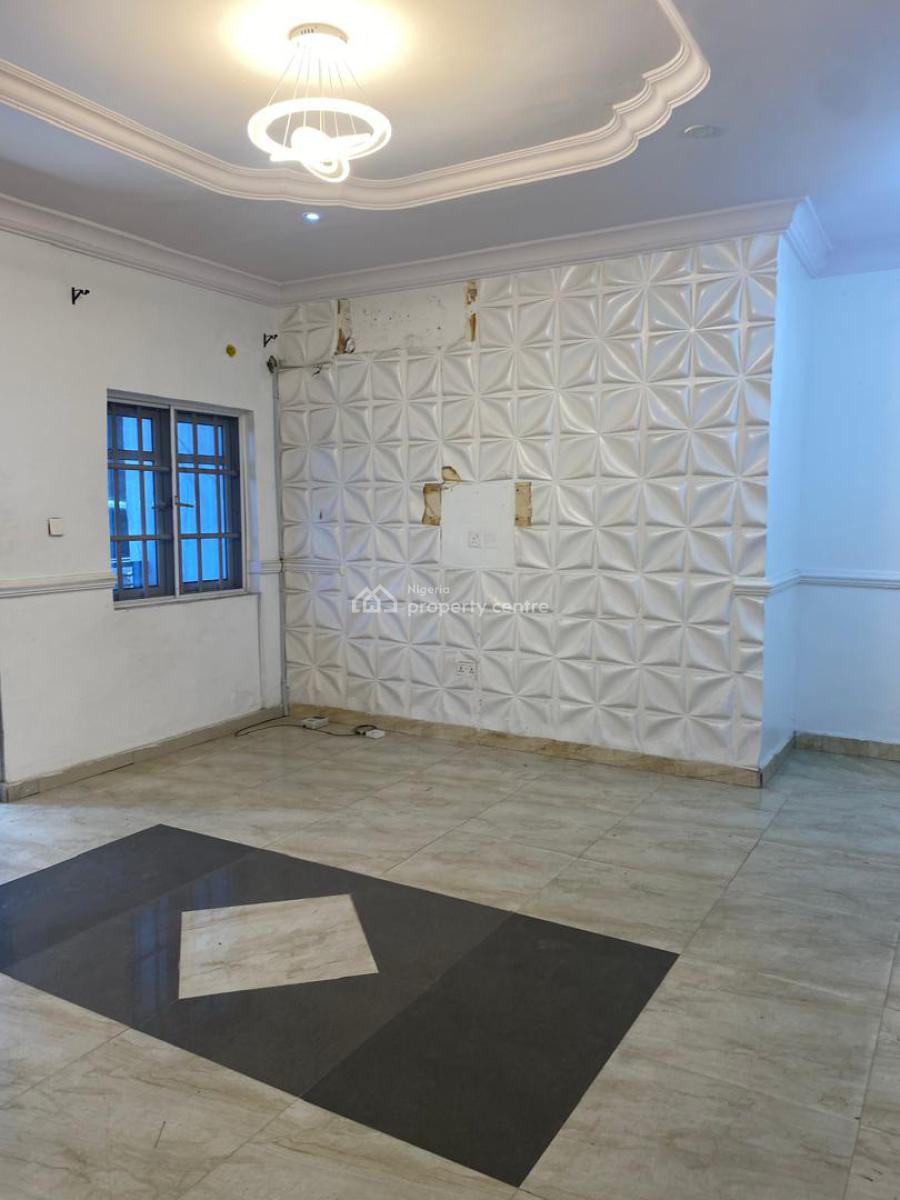 Standard 3 Bedroom Apartment Upstairs, Osapa, Lekki, Lagos, Flat / Apartment for Rent