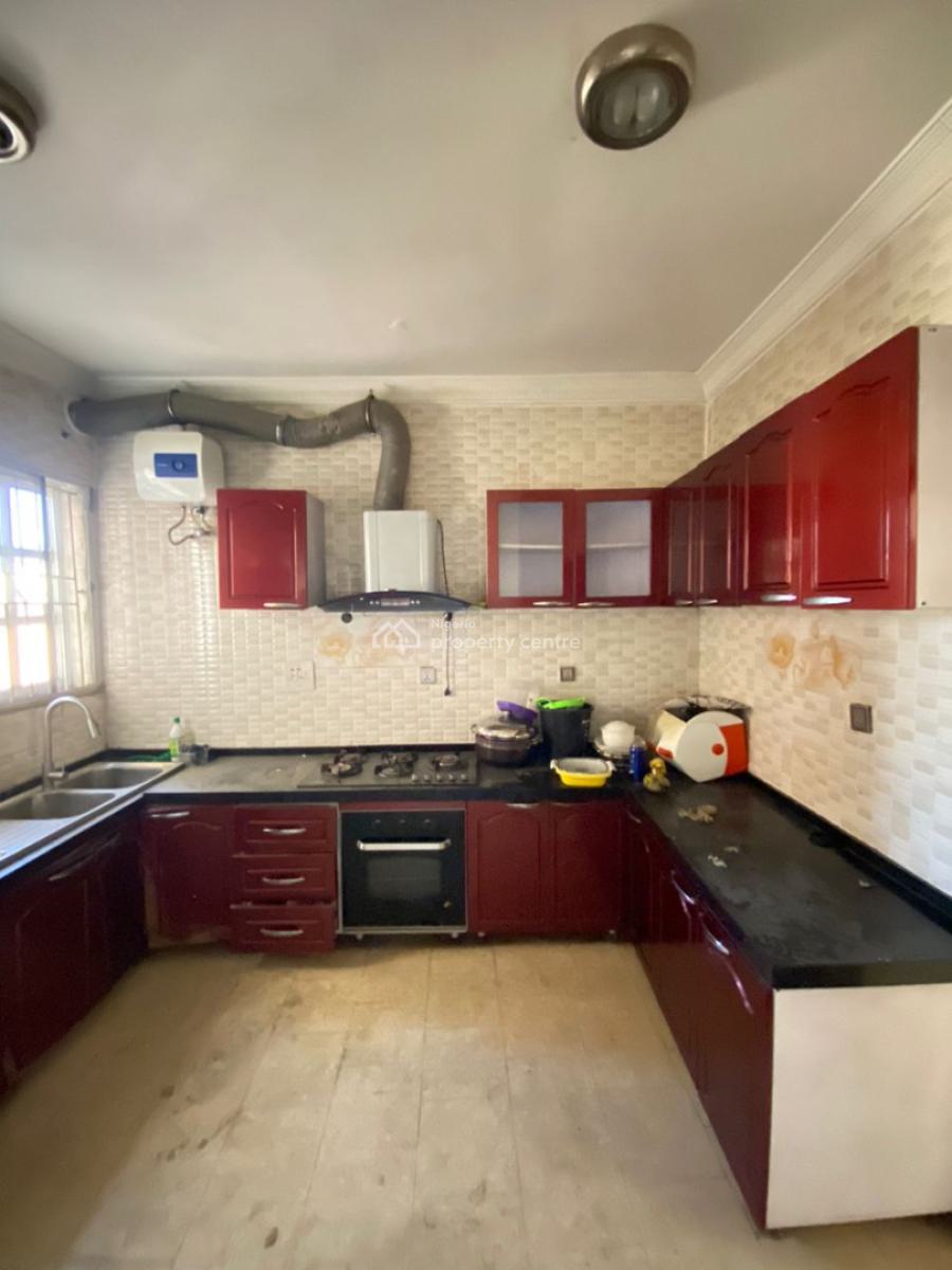 Spacious 3 Bedroom Apartment with Bq, Lekki Phase1, Lekki Phase 1, Lekki, Lagos, Flat / Apartment for Rent