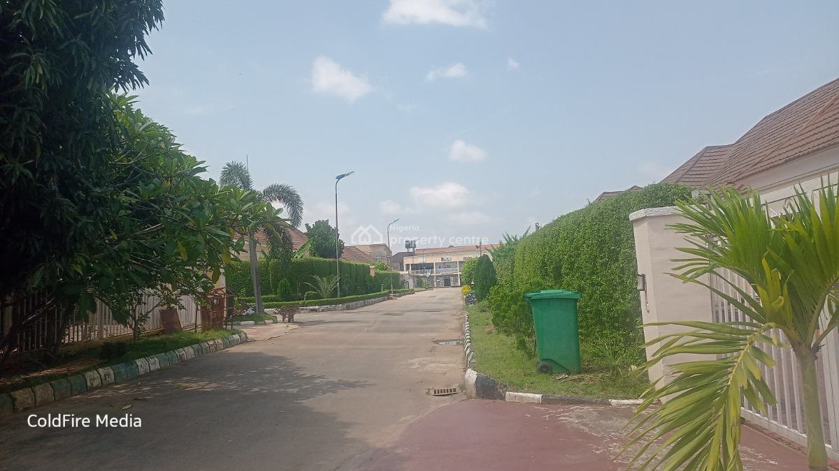 4 Bedroom Penthouse on a Land of 700 Square Meter, Voice of Nigeria Road, Lugbe District, Abuja, Detached Duplex for Sale