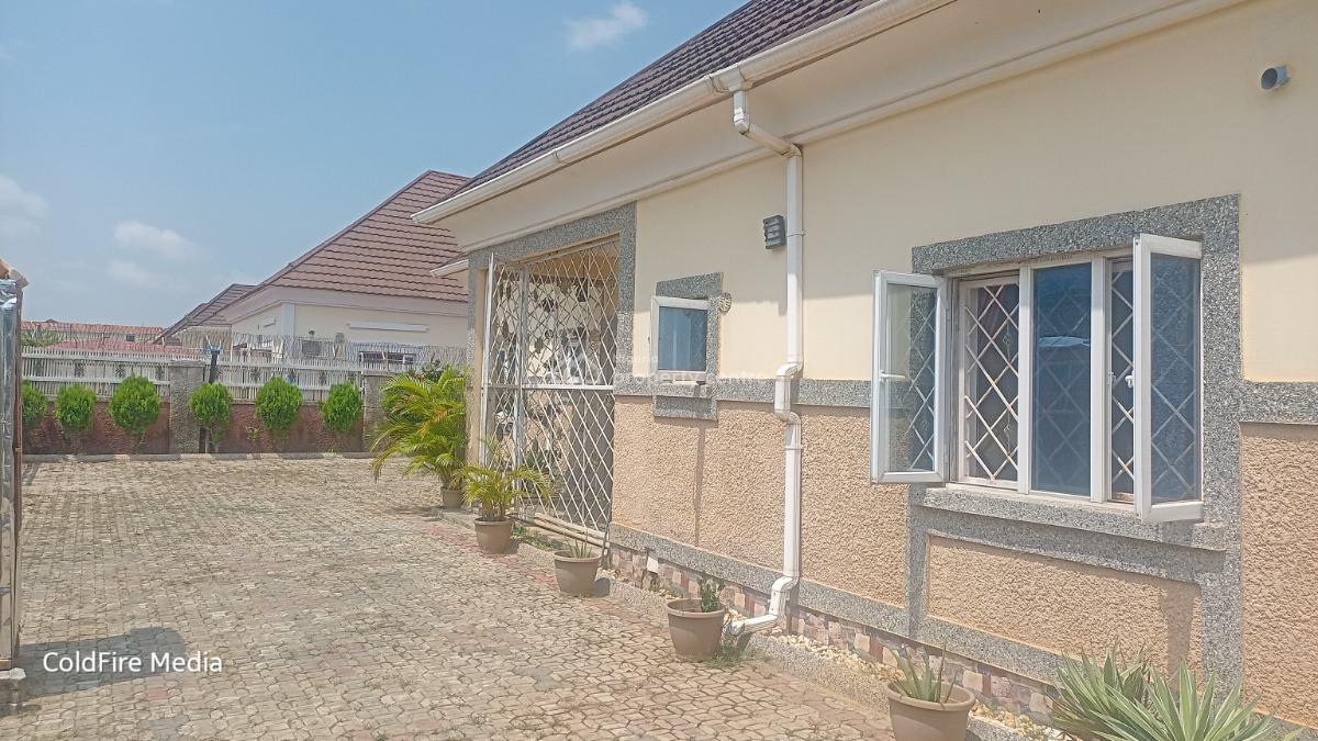 4 Bedroom Penthouse on a Land of 700 Square Meter, Voice of Nigeria Road, Lugbe District, Abuja, Detached Duplex for Sale