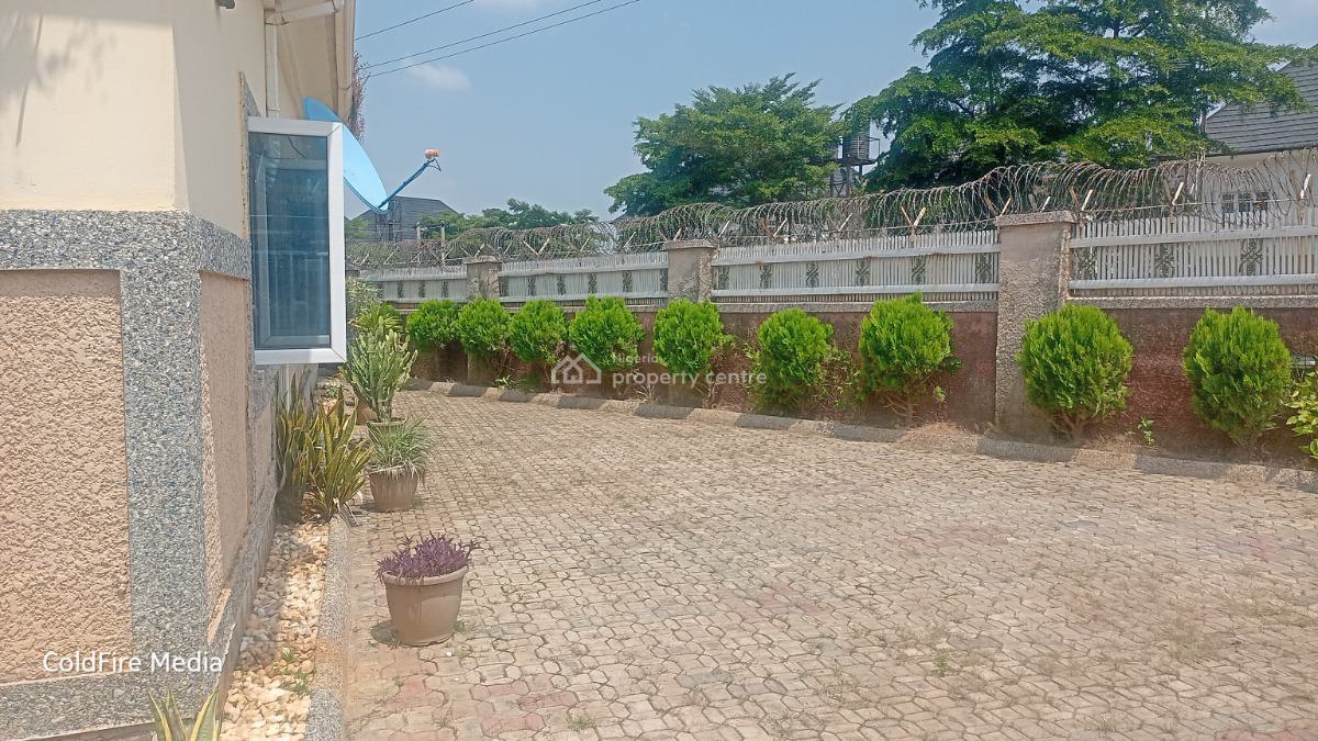 4 Bedroom Penthouse on a Land of 700 Square Meter, Voice of Nigeria Road, Lugbe District, Abuja, Detached Duplex for Sale