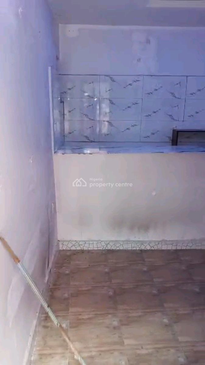 a Room Self Contain Car Park Available, Adekunle, Yaba, Lagos, Self Contain (single Rooms) for Rent