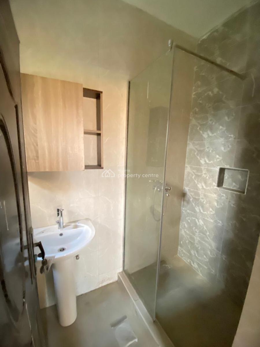 Tastefully Built 2 Bedroom Flat, By Airport Junction, Jabi, Abuja, Flat / Apartment for Rent