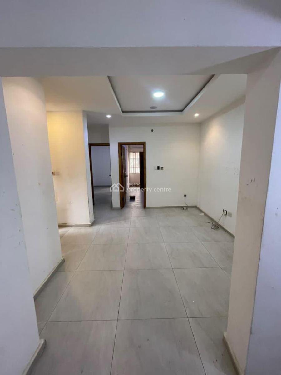Specious 2bedrooms Apartment Available, Ologolo, Lekki, Lagos, Flat / Apartment for Rent
