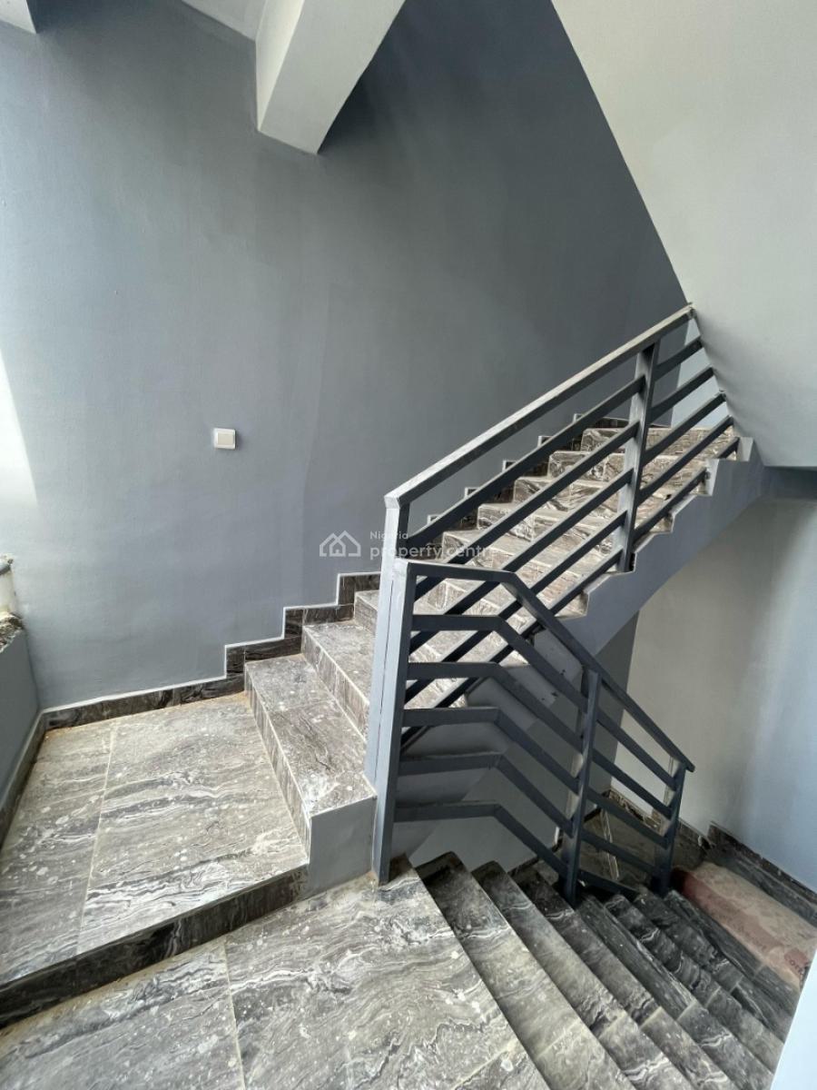 Spacious 3 Bedroom Apartment (flat)  Finished, Life Camp, Abuja, Flat / Apartment for Sale