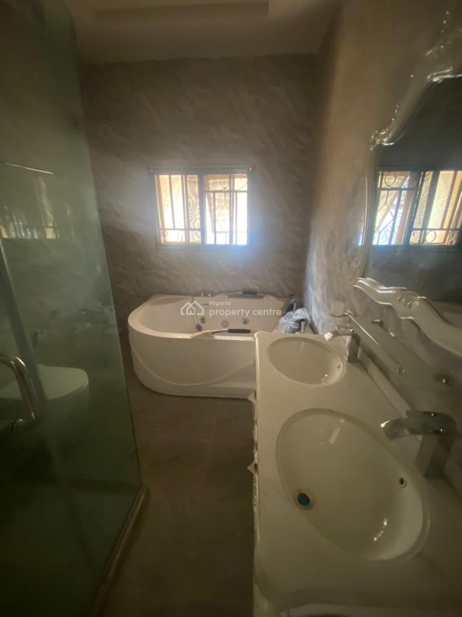 Beautiful 5 Bedrooms Spacious Detached Duplex with 2 Rooms Bq., Maitama District, Abuja, Detached Duplex for Rent