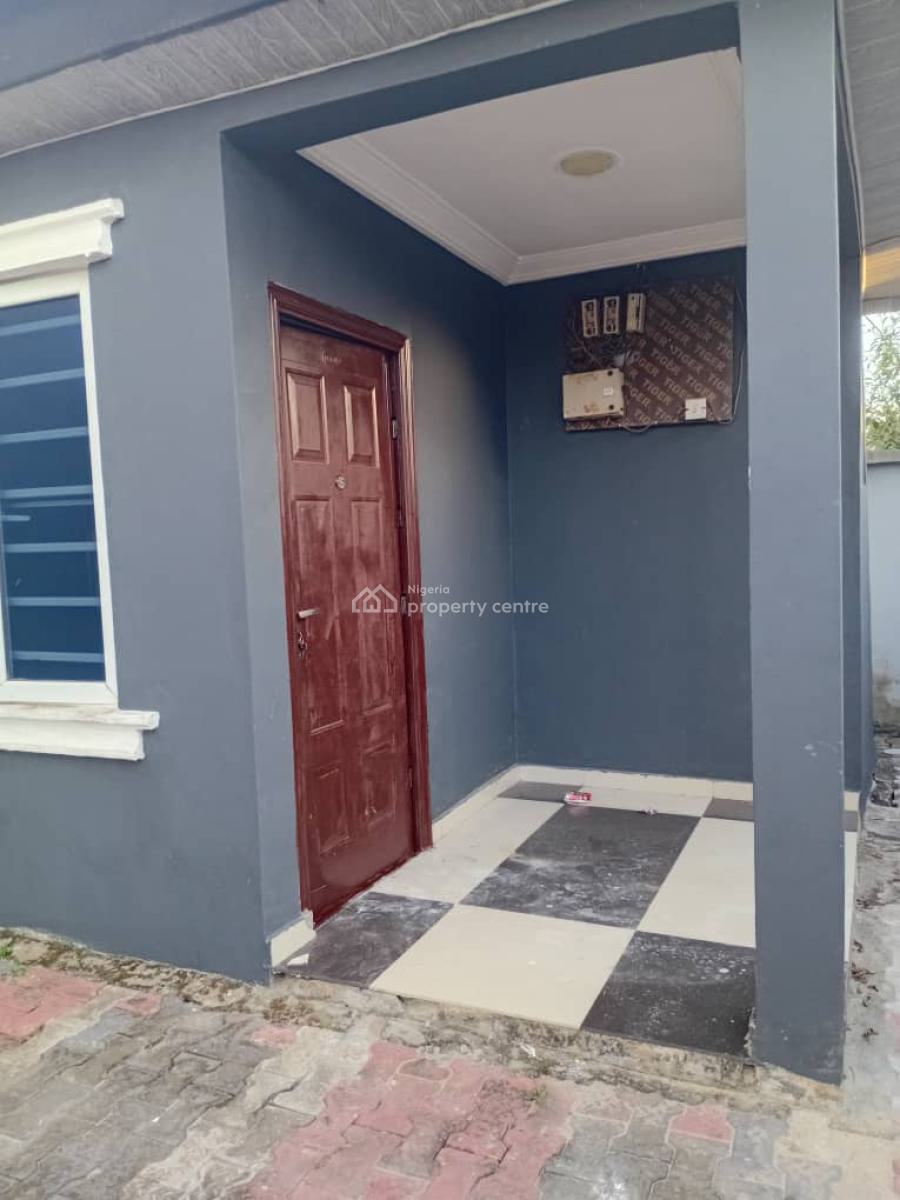 Executive and Spacious Room and Parlour Apartment, Mutual Garden Estate, Awoyaya, Ibeju Lekki, Lagos, Mini Flat (room and Parlour) for Rent