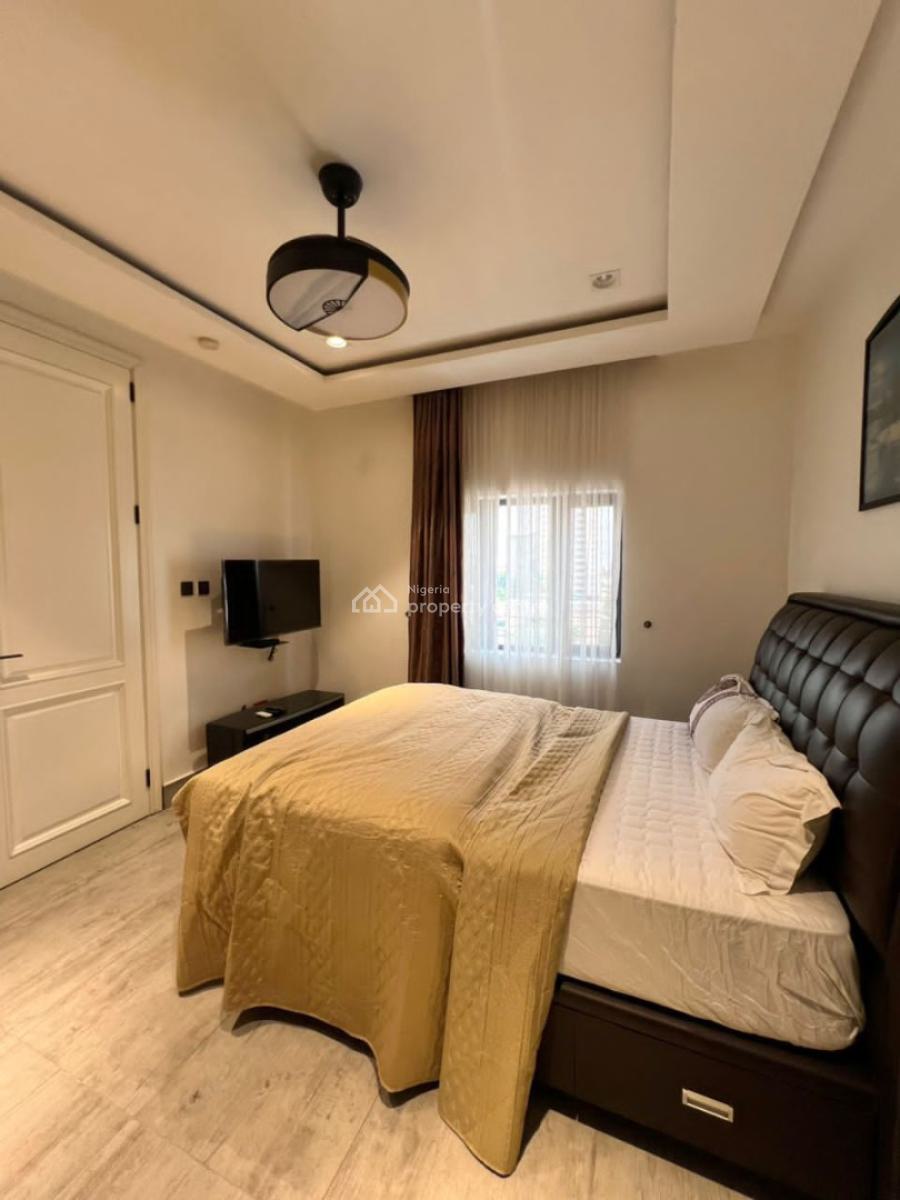 Fully Furnish Service 3bedroom Apartment at Old Ikoyi, Old Ikoyi By Seg Ikoyi Road., Old Ikoyi, Ikoyi, Lagos, House for Rent