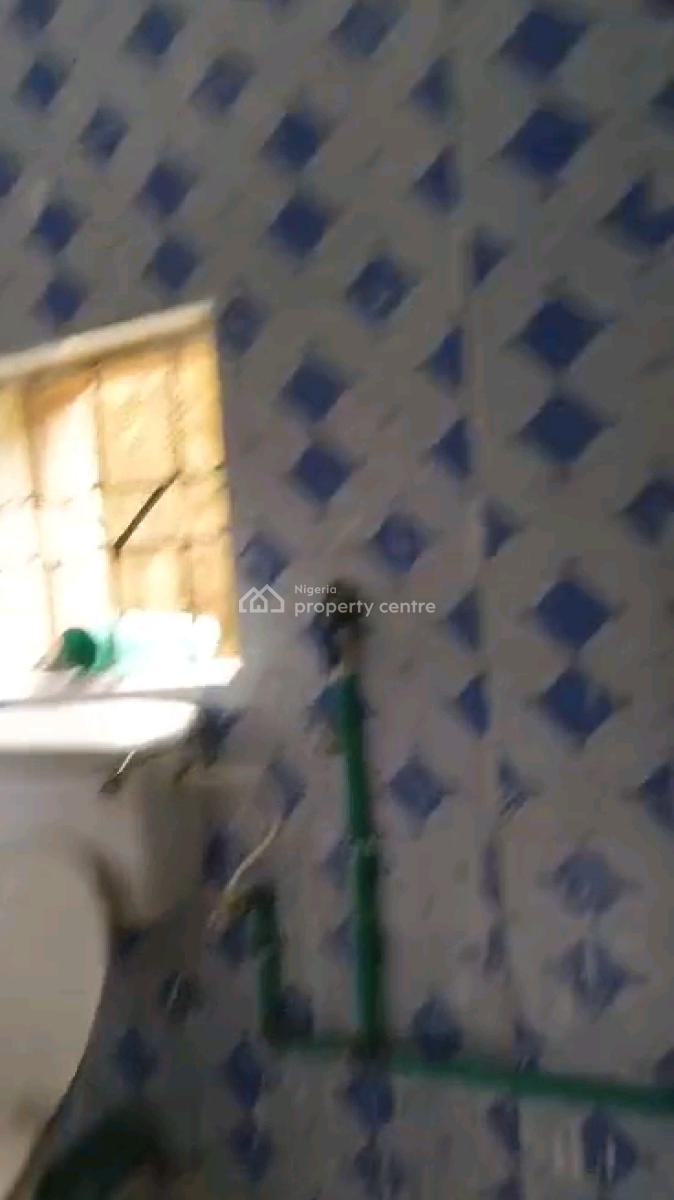 Standard and Executive  Two Bedroom Flat, Adekunle, Yaba, Lagos, Flat / Apartment for Rent
