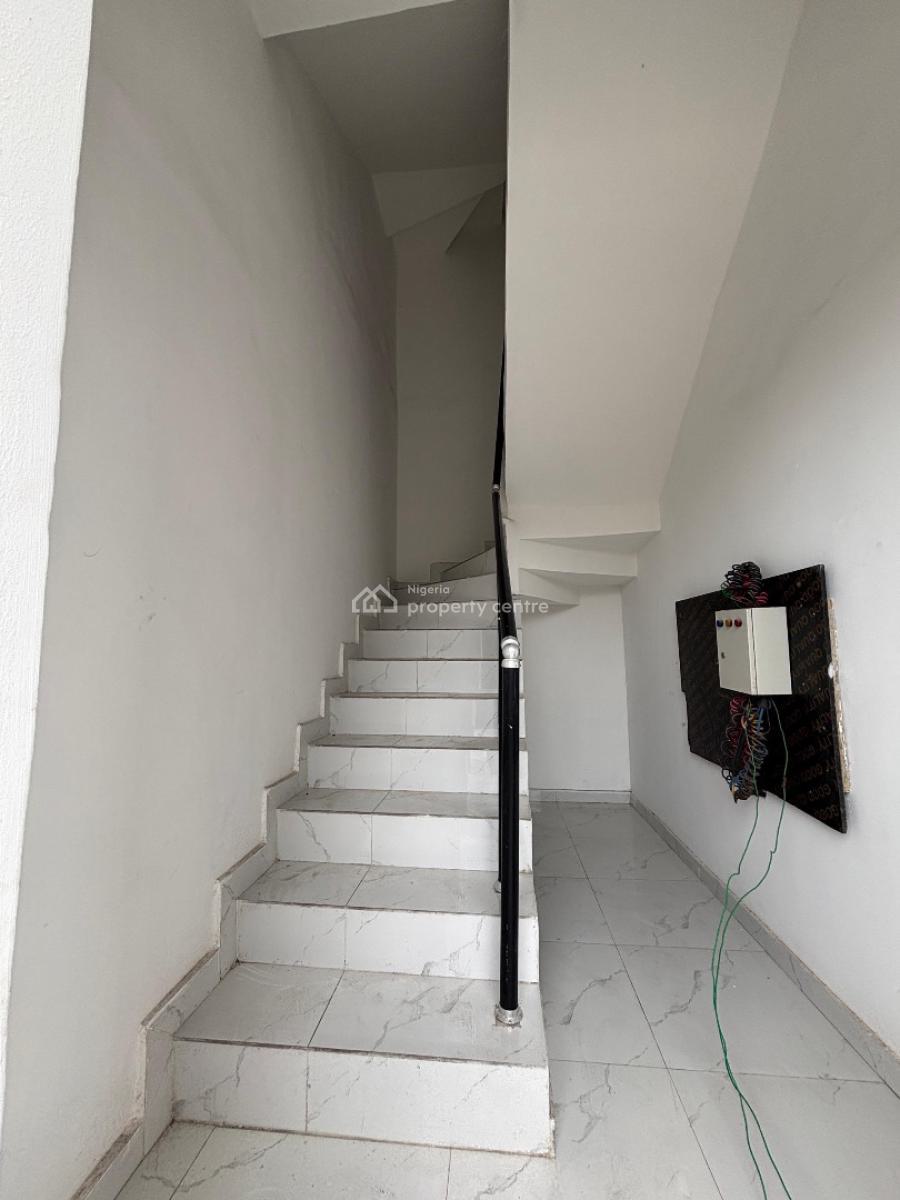 2 Bedroom Luxury Flat, Second Tow Gate, Lekki Phase 2, Lekki, Lagos, Mini Flat (room and Parlour) for Sale