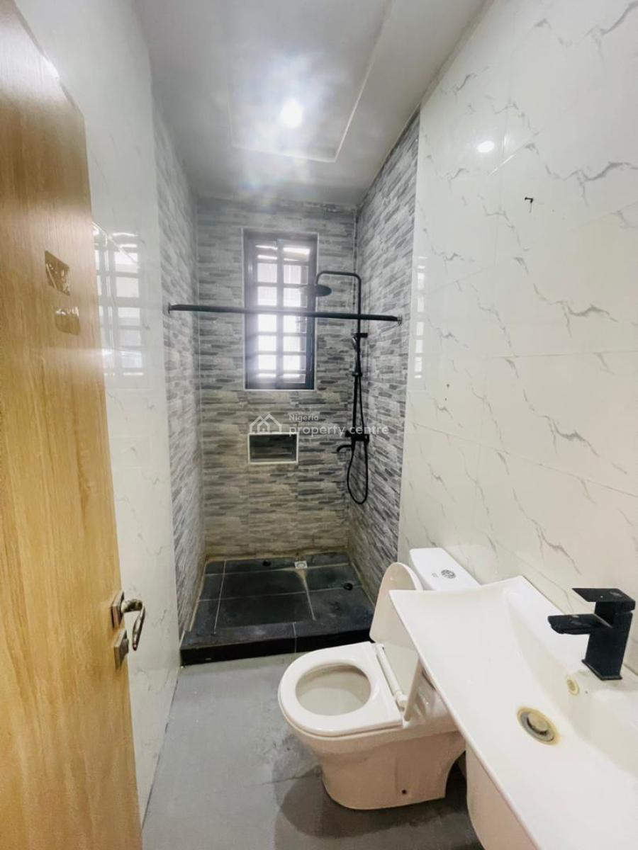 2bedroom Apartment, Ologolo, Lekki, Lagos, Flat / Apartment for Rent