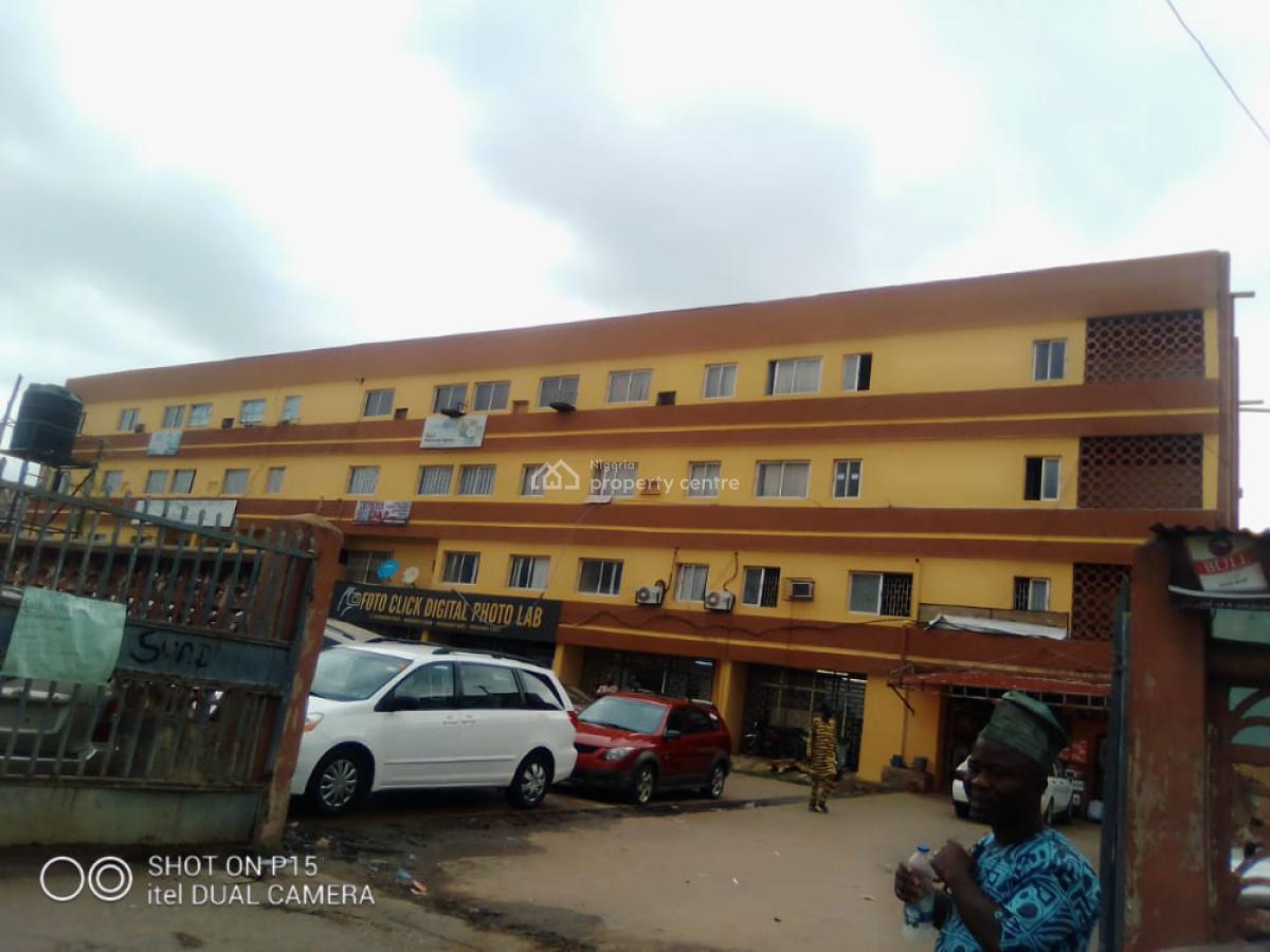 a Massive Complex, Coca-cola Rd, Ibadan, Oyo, Plaza / Complex / Mall for Sale