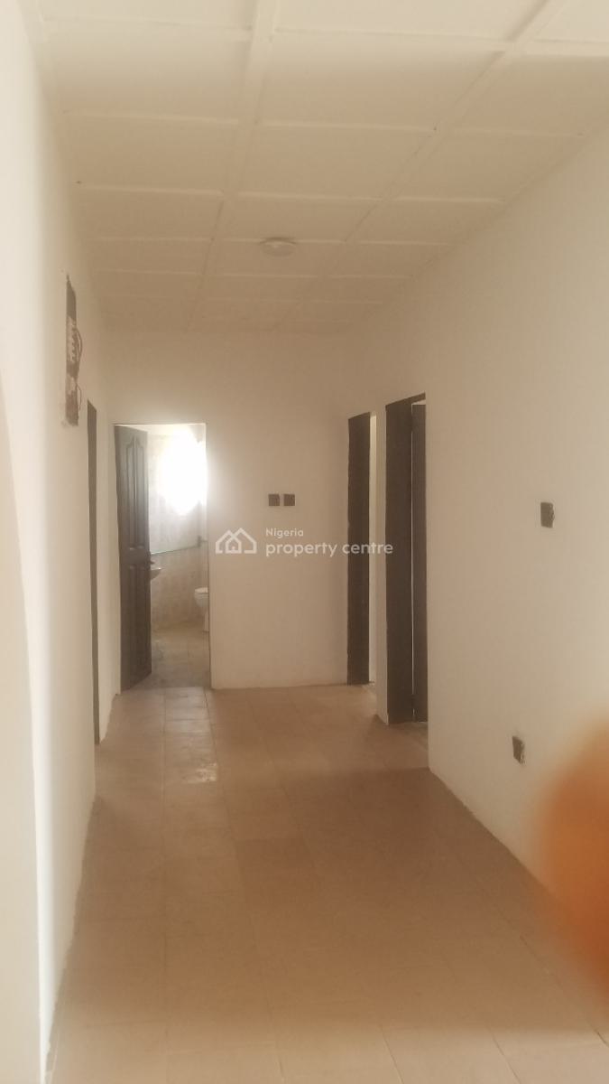 3 Bedrooms, Upstairs, Sharp and Clean Video Available, Golden Estate, Badore, Ajah, Lagos, Flat / Apartment for Rent