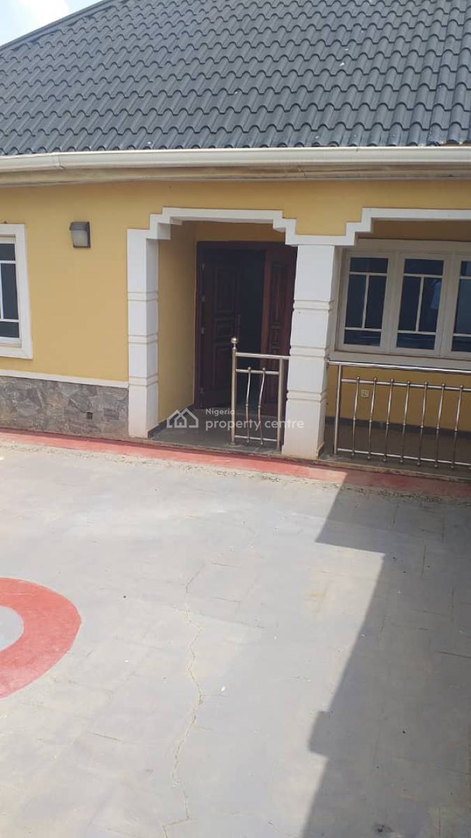 Twin 2 Berdoom Flat in a Serene Environment, Ekeein, Ologuneru, Ibadan, Oyo, House for Sale
