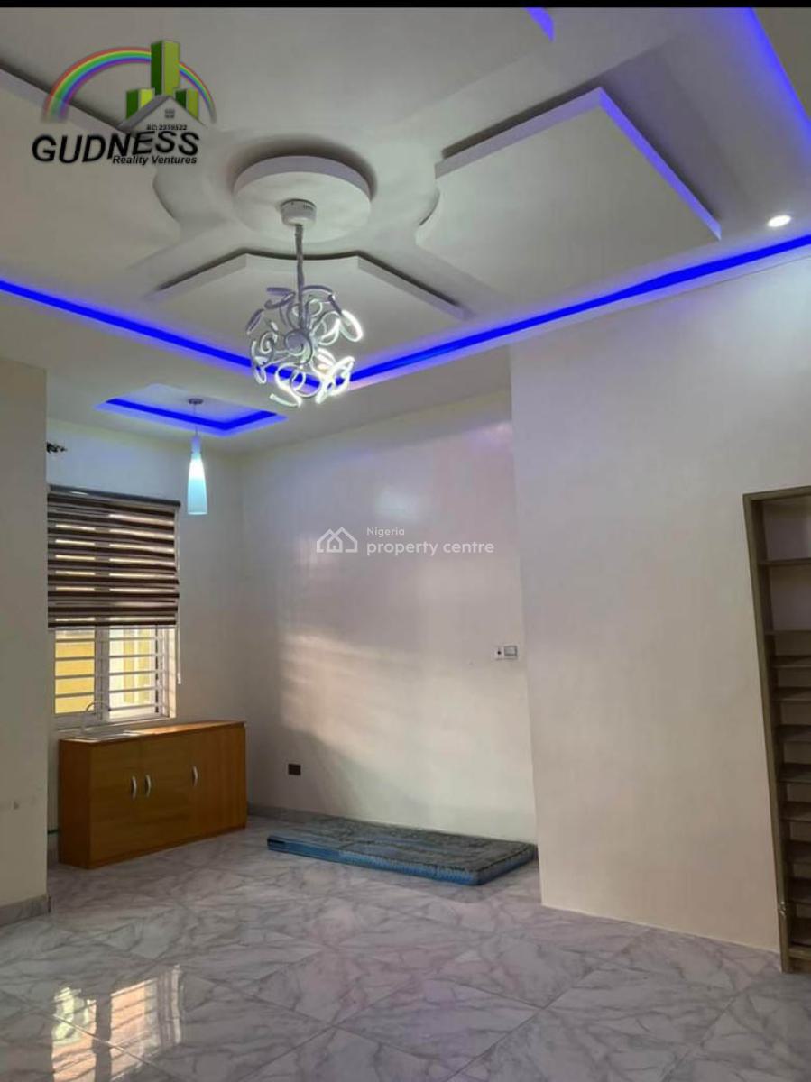 Standard Executive Shared Apartment, Lekki, Lagos, Flat / Apartment for Rent