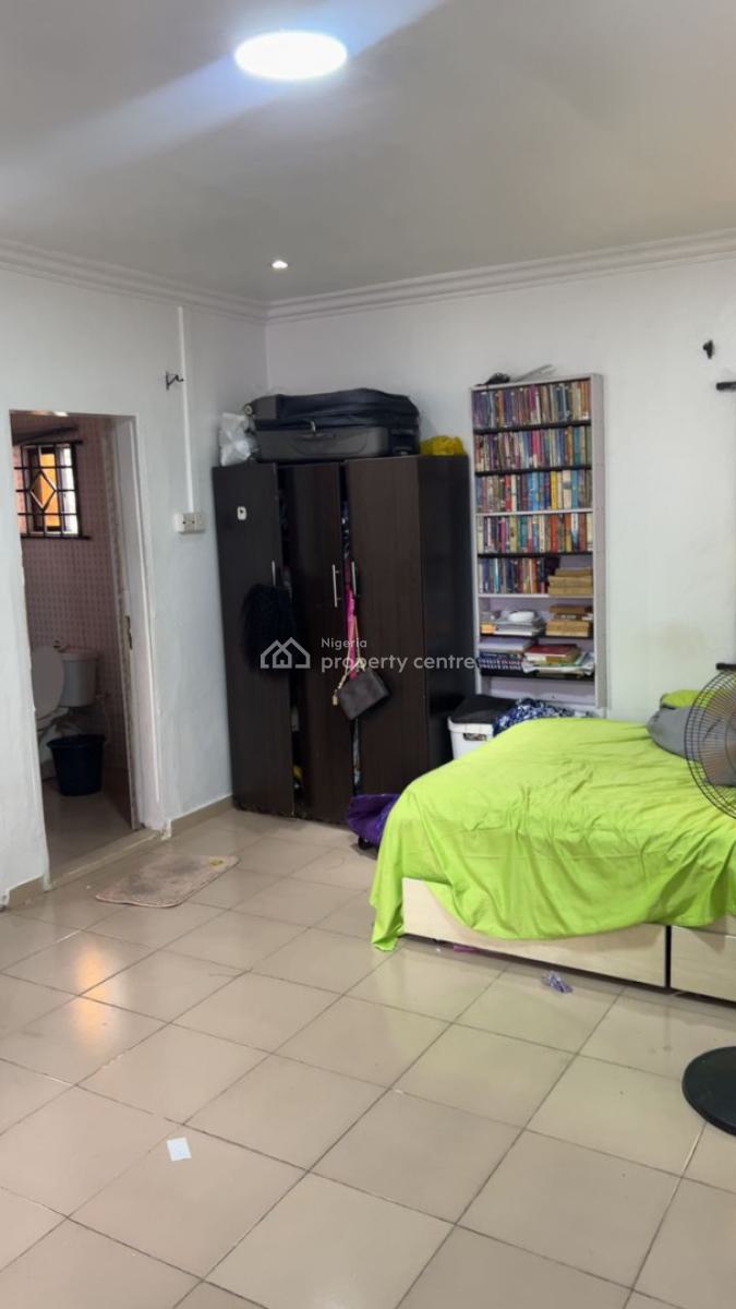 Spacious Self Contain, Spg Road Ologolo, Lekki, Lagos, Flat / Apartment for Rent