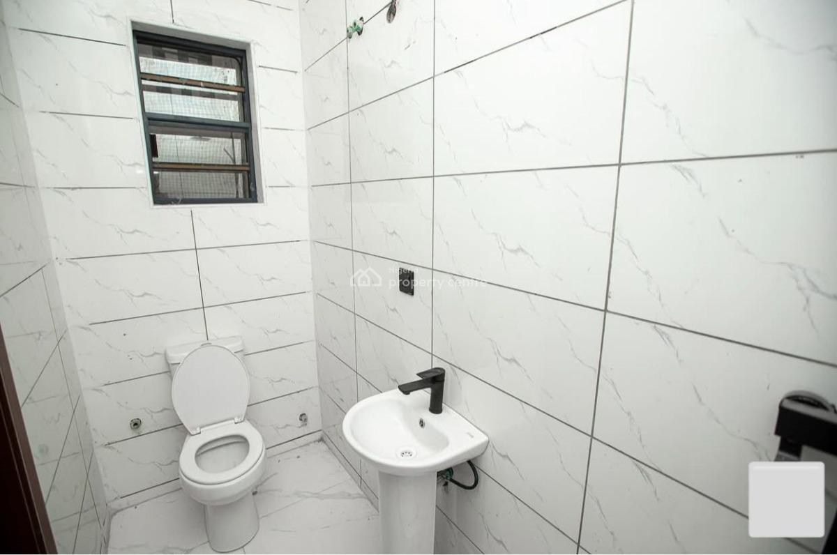 Luxurious 4bdrms Duplex in a Good Area, Ilasan, Ikate, Lekki, Lagos, Terraced Duplex for Sale