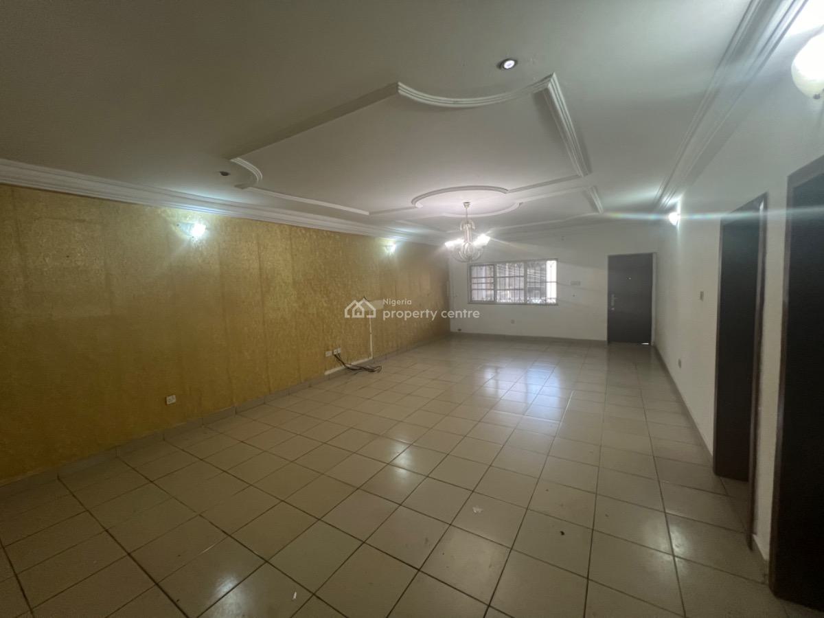 Standard 3 Bedroom Apartment with Bq, Lekki Phase 1, Lekki, Lagos, Flat / Apartment for Rent