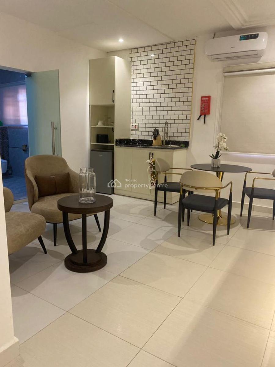 Luxurious 2 Bedrooms Apartment, Lekki Phase 1, Lekki, Lagos, Flat / Apartment Short Let
