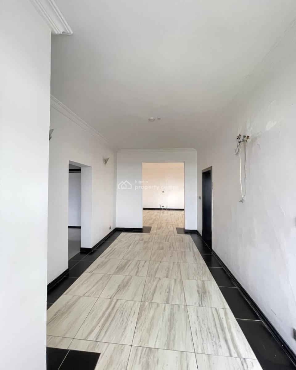 3 Bedrooms Flat with Bq, Alagomeji, Yaba, Lagos, Flat / Apartment for Sale