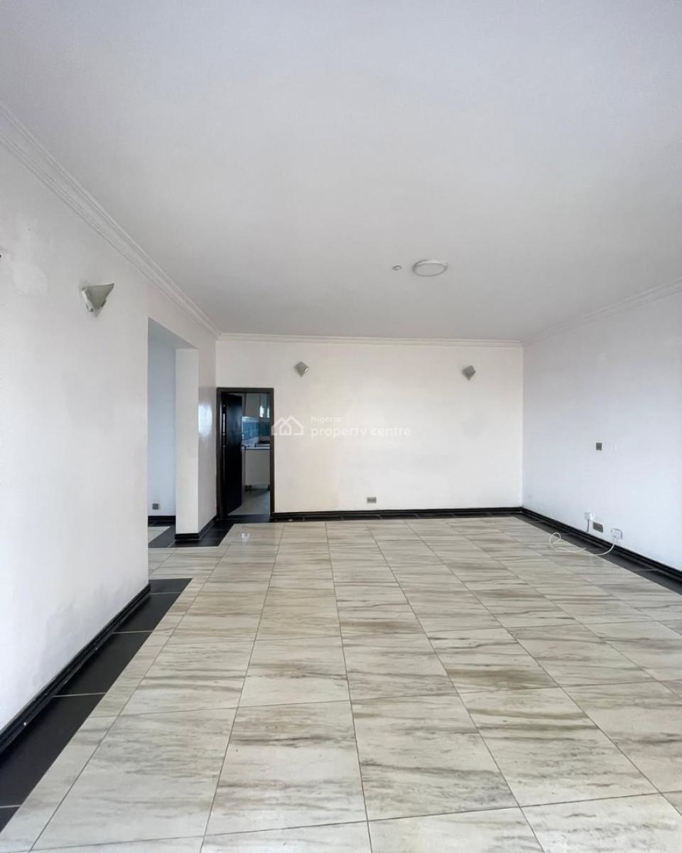 3 Bedrooms Flat with Bq, Alagomeji, Yaba, Lagos, Flat / Apartment for Sale