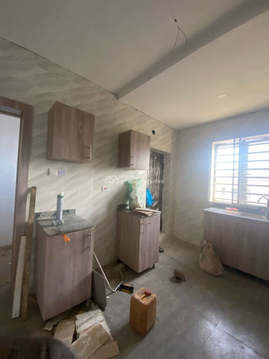 Newly Built 3 Bedroom Flat in a Gated Estate, Off Funsho Williams Road, Surulere, Lagos, Flat / Apartment for Rent