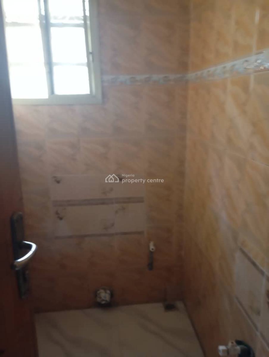 Very Spacious 3 Bedroom Apartment in a Secured Estate, Gra Phase 1, Magodo, Lagos, Flat / Apartment for Rent