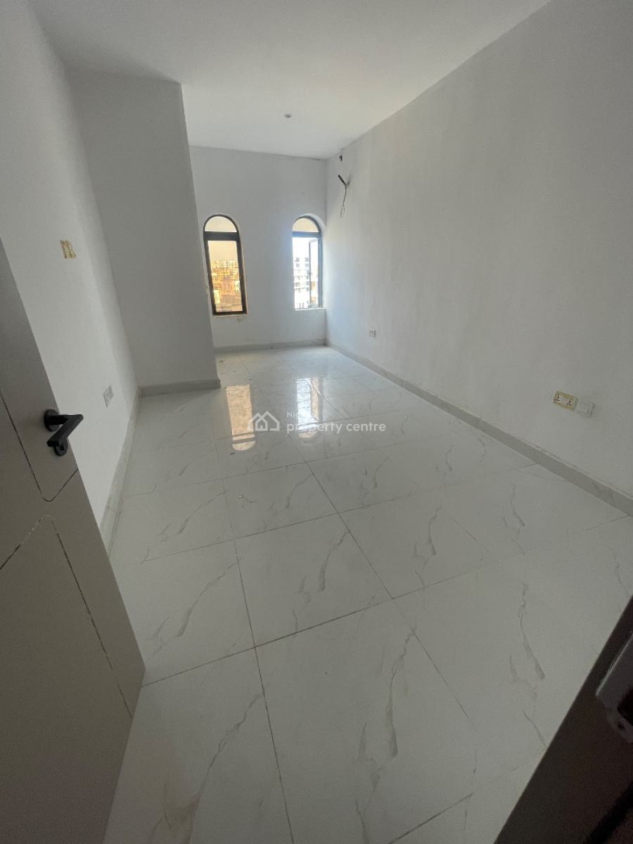 2 Bedrooms, Off Freedom Way, Lekki Phase 1, Lekki, Lagos, Flat / Apartment for Rent