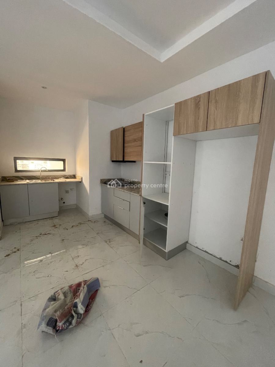 2 Bedrooms, Off Freedom Way, Lekki Phase 1, Lekki, Lagos, Flat / Apartment for Rent