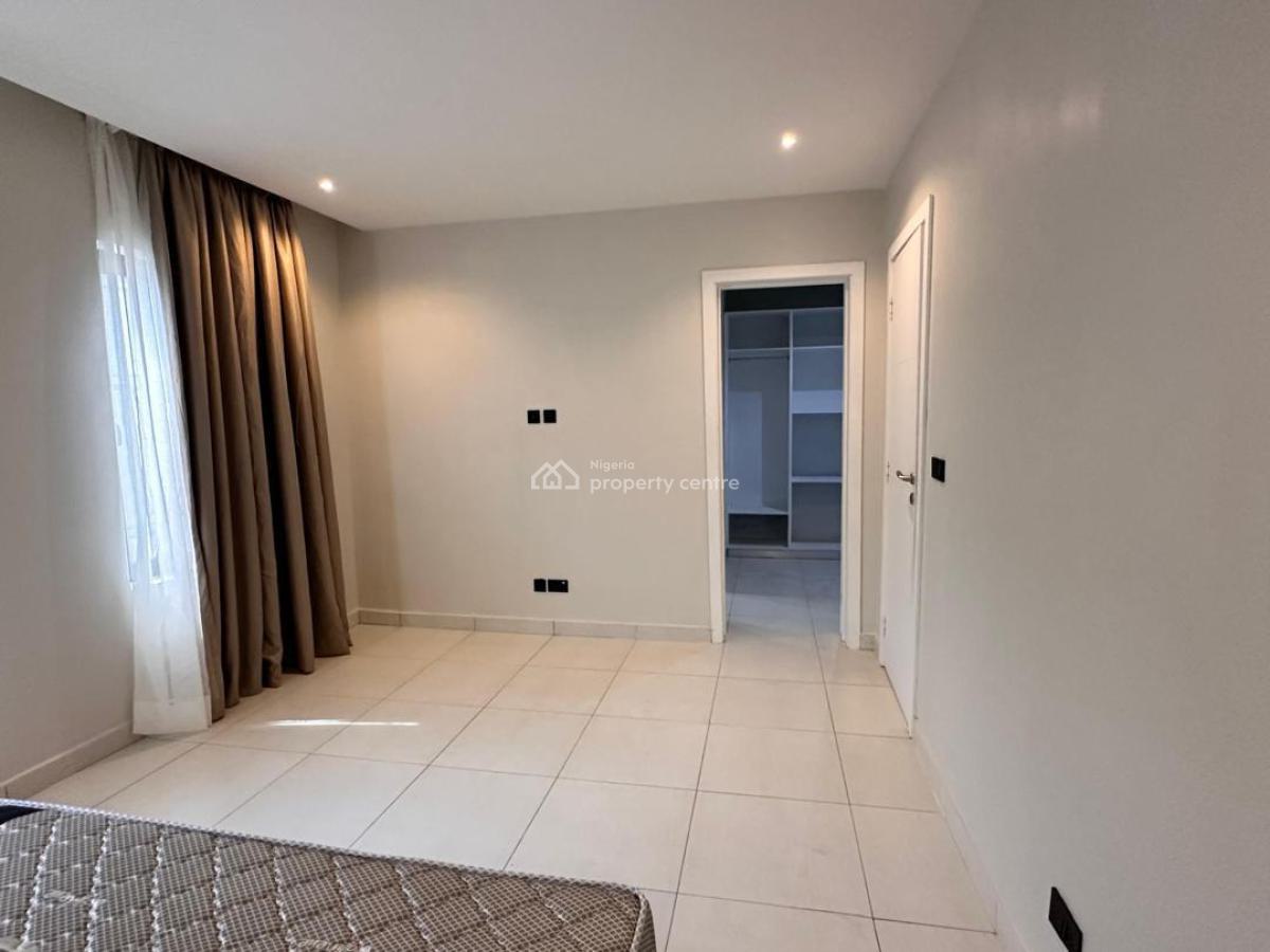 Contemporary 4 Bedroom Terrace Duplex with Bq Pool, Gym*, Lekki Phase 1, Lekki, Lagos, Terraced Duplex for Sale