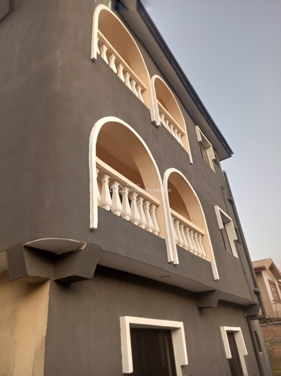 Newly Built 3 Bedroom Upstairs, Bucknor Estate, Isolo, Lagos, Flat / Apartment for Rent